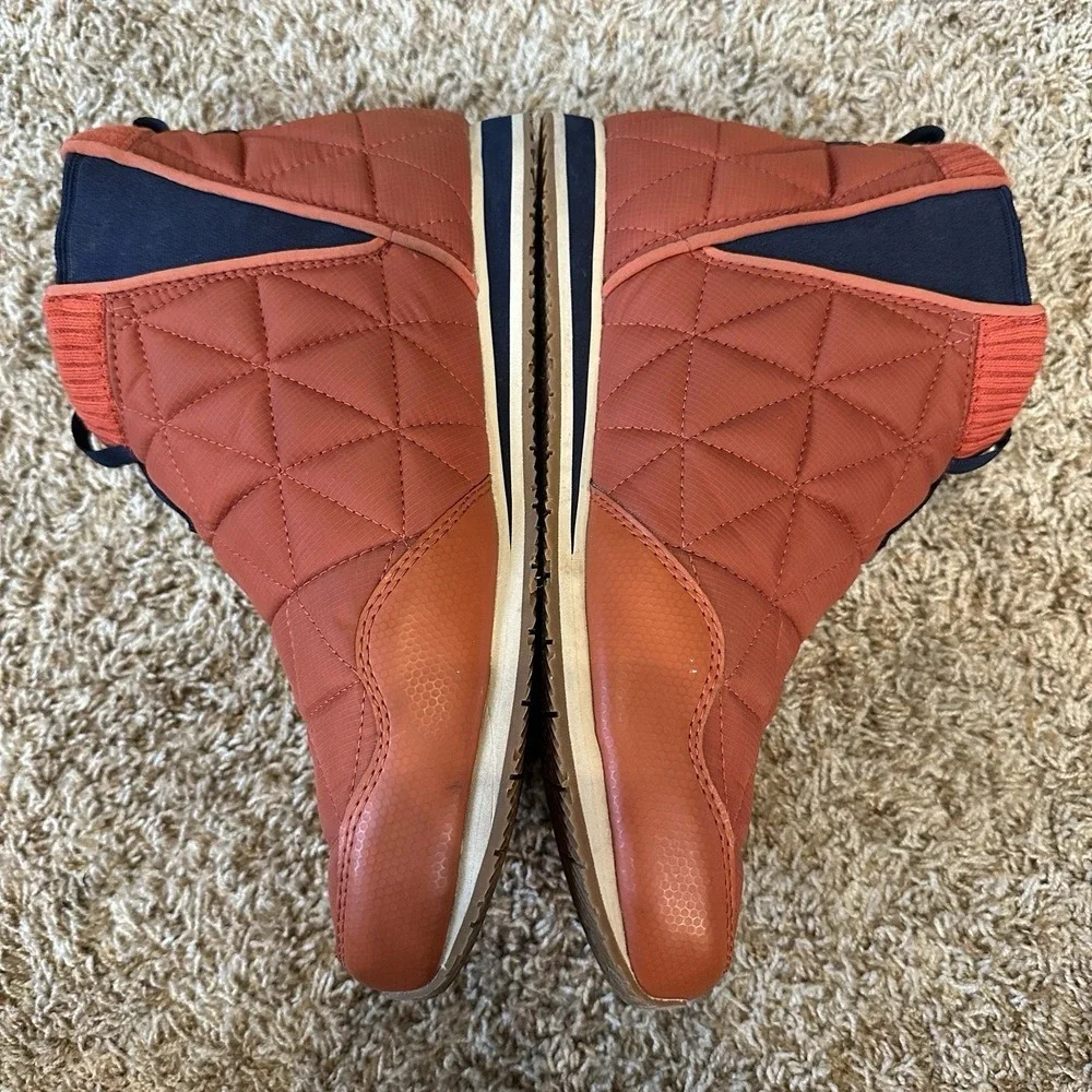 Teva‎ Ember Mid Boot Women's Size 11 Orange Quilted Waterproof Slipper Outdoor